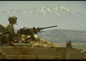 צפו: 20 שנים לנסיגה, שיח לוחמים על השירות בלבנון