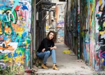 "יש מעט תענוגות שמשתווים להזדמנות לספר בדיחת שואה מול גרמני"