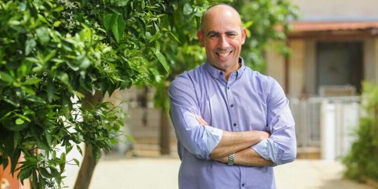 צחי לב רן. צילום: לירון מולדובן "אנחנו קרובים לילדים שלנו אבל אנחנו לא חברים שלהם"