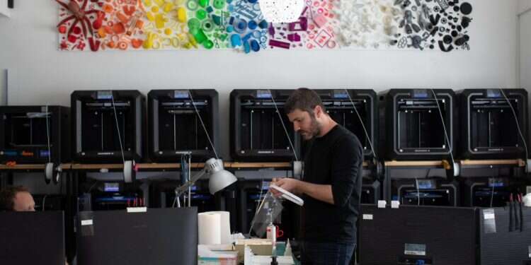 איחוד הצלה. צילום: אריק סולטן היזמים שמדפיסים ציוד רפואי למחלקות הקורונה