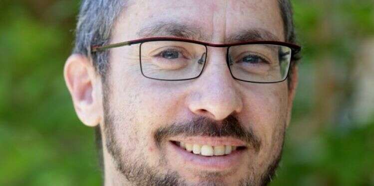 להשאיר דלת פתוחה