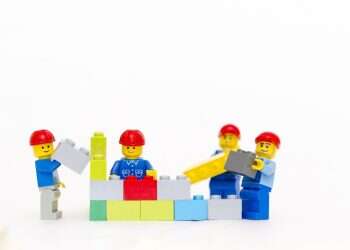 עם הלגו אפשר לברוא עולם חדש