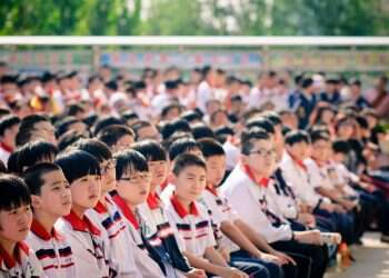החינוך הסיני: בין מסורת של ציות לרוחות של חדשנות
