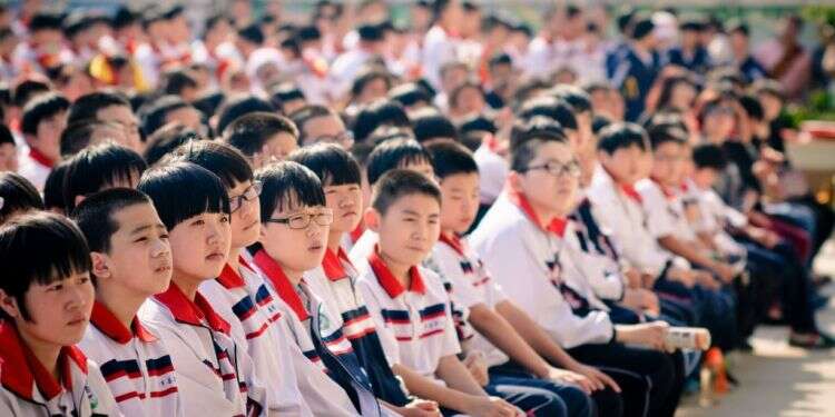 החינוך הסיני: בין מסורת של ציות לרוחות של חדשנות