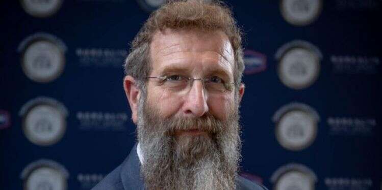 צו השעה: שליחות