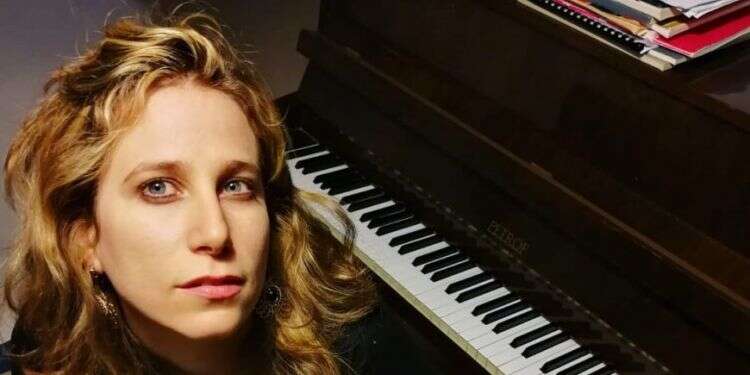 מרב. צילום: אורית לוינגר "הזמן בבית החזיר אותי לכתיבה ולנגינה נטו"