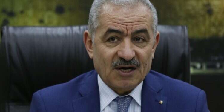 מוחמד אשתייה. צילום: AFP הרש"פ מונעת טיפול מחולי סרטן הזקוקים לטיפול בישראל