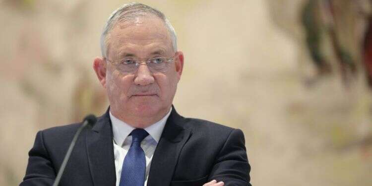 יו בדרך לחוק נורבגי: בכחול לבן מקווים להכניס ח"כים צייתנים