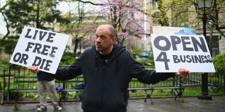 ניו יורק מתמודד תעם נגיף הקורונה. צילום: AFP עשרות אלפי מתים, אלפי מאושפזים: ניו יורק מתאוששת