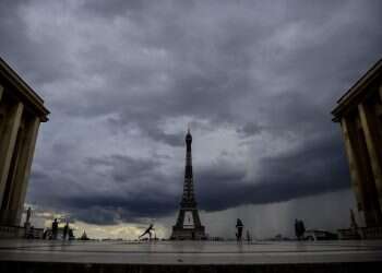 צרפת: בקהילה היהודית מדווחים על 2,000 קורבנות קורונה