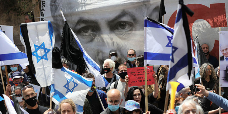 משפט נתניהו: התקשורת מתעלמת מרמיסת זכויותיה