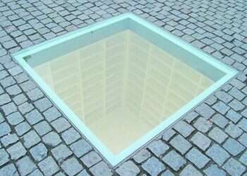 לא רק לנוער: סיפור השואה עם טוויסט