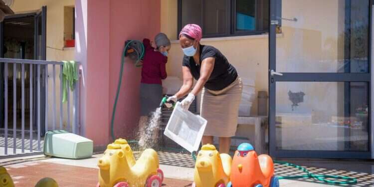 מתכוננים לחזרה לגנים ולמעונות. צילום: יוסי זליגר, פלאש 90 חזרה למעונות ולשגרה? הזכות שמורה רק לבעלי המזל