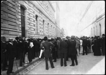 רק ההיסטוריה תעמיד לדין את משפטי ההווה