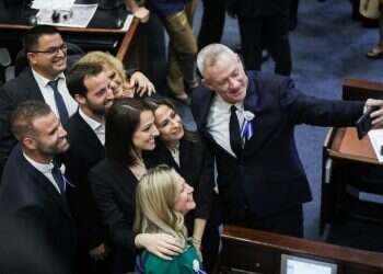 מבוא לפוליטיקה: קורס מזורז לח"כים של 'כחול לבן'