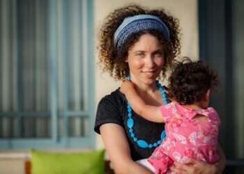 "אני אמא של מטה ומיכל אמא של מעלה"