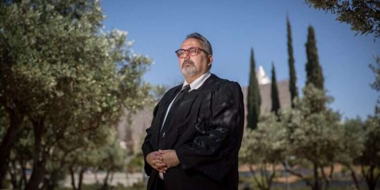 הדרך לגיוון מערכת המשפט עוברת במתמחים לעליון