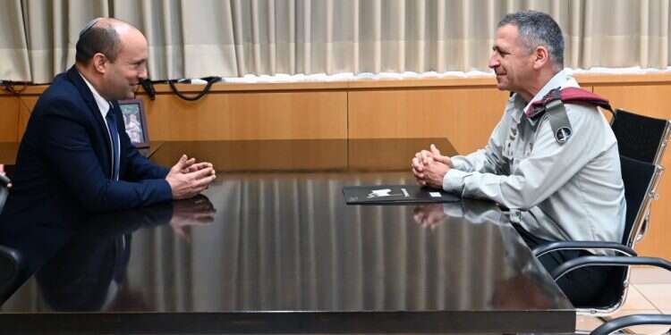 בין צל"ש לתר"ש: סיכום כהונתו הקצרה של בנט בביטחון