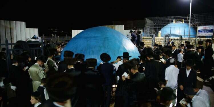 ל "רשב"י לא התכוון שיעשו מסחרה מהנרות והשמן"