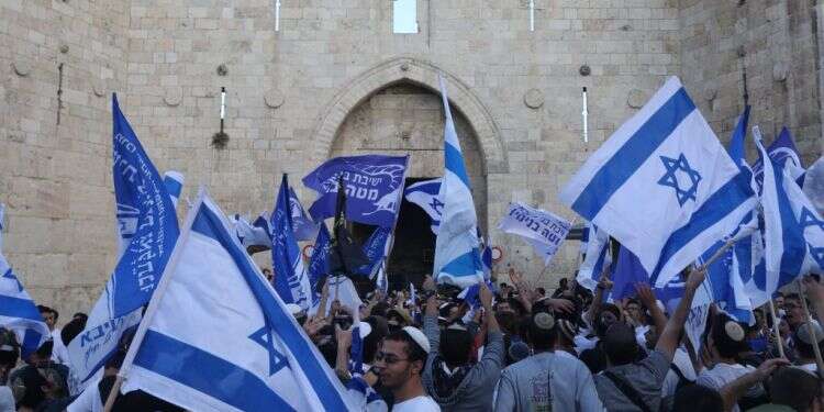 להתרגש מהזכות לעמוד בפקקים בשער הגיא