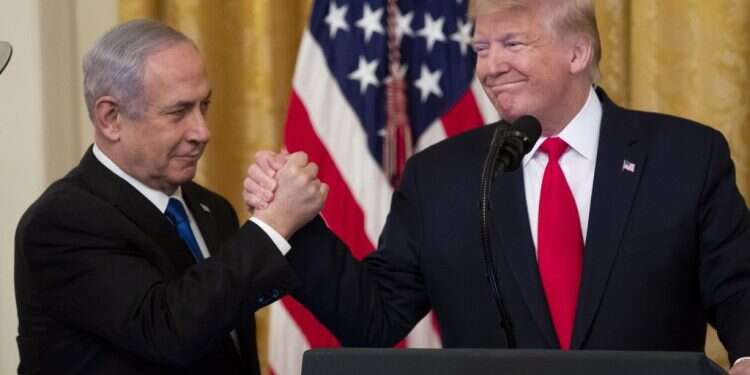 הנשיא טראמפ וראש הממשלה בהצגת "אני מקווה מאוד שלא יהיה סיפוח, ואני אומר זאת כציוני"