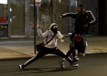 שיר השבוע: בְּשָׁעָה 12