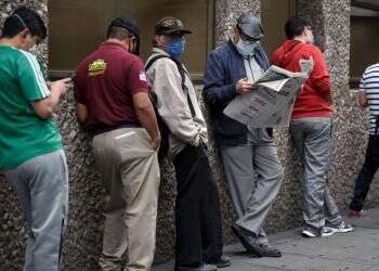 גל שני בפתח: בארה"ב מודאגים, בדרום אמריקה משחררים