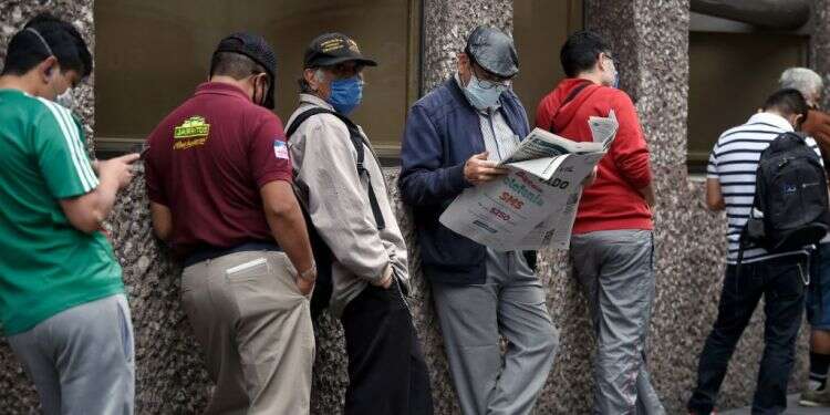 חזרה לשגרה במקסיקו סיטי. צילום: AFP גל שני בפתח: בארה"ב מודאגים, בדרום אמריקה משחררים