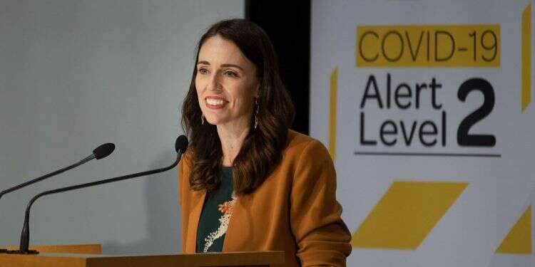 ראש ממשלת ניו זילנד, ג'סינדה ארדרן. צילום: AFP למה לא ישראל: המדינה שניצחה את הקורונה