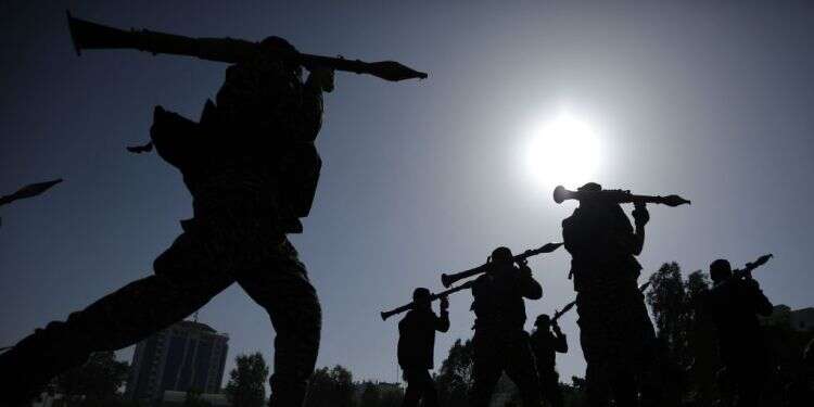 כוחות הג'יהאד האסלאמי ברצועת עזה. צילום: AFP סכסוך פנימי, מבט החוצה: תוכנית אבו מאזן להרחקת הריבונות