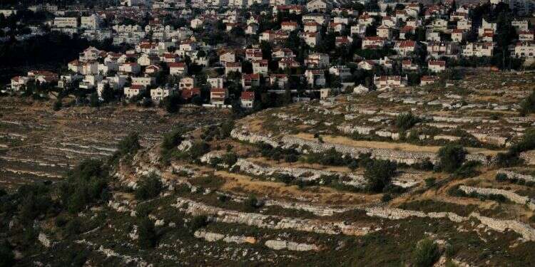 אזרחים סוג א': איך תשפיע החלת הריבונות על תושבי יו"ש?