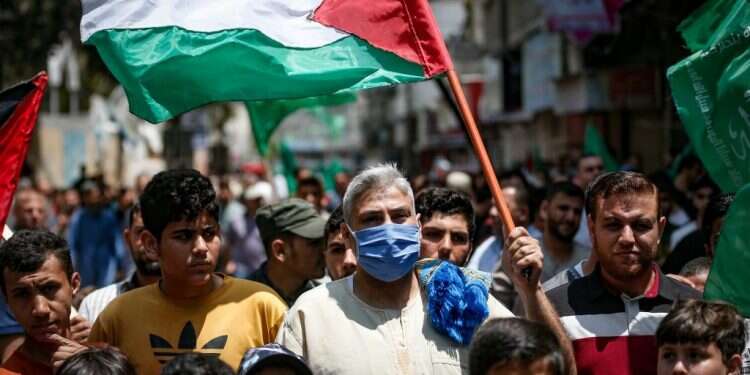 הפגנה נגד הריבונות בשטחי הרשות. צילום: AFP מתסיסים את השטח: הפלסטינים מתכוננים לריבונות