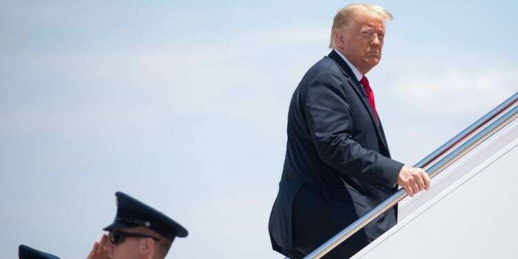 דונלד טראמפ. צילום: AFP כשנחשול מפילי הפסלים יכה בציונות, אל תאמרו שלא ידעתם