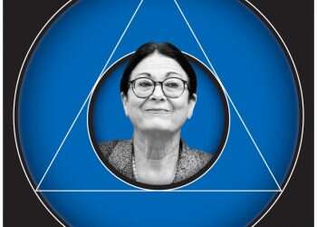 חיות נעצה חץ, ואז ציירה סביבו עיגול