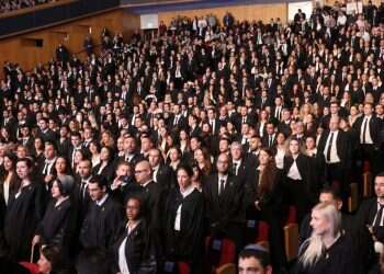 "אני רואה את עצמי כשר הסטודנטים"