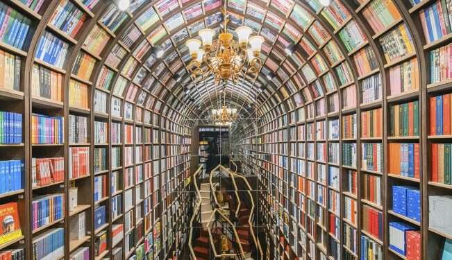 חנות ספרים בבייג'ינג, סין. צילום: גטי אימג'ס כמיטב המסורת: מפת המלצות הספרים של מקור ראשון