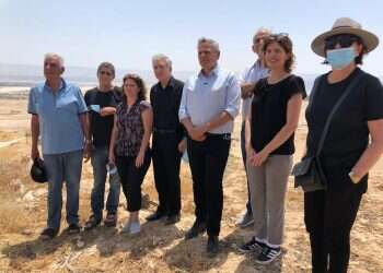 ביש"ע טוענים שהבנייה ב"מובלעות" כבר מוקפאת, לשכת נתניהו מכחישה