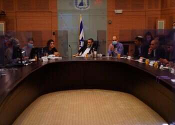 לא ביבי, לא מעניין: כשהשיח הציבורי מאבד כיוון