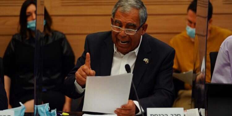 ח ועדת הכספים אישרה: נתניהו לא ישלם מיסים רטרואקטיבית