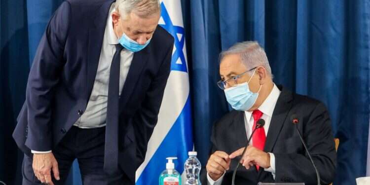נתניהו וגנץ. צילום: מארק ישראל סלם על המתקפות, הריבונות וגנץ: הח"כיות של כחול לבן מדברות