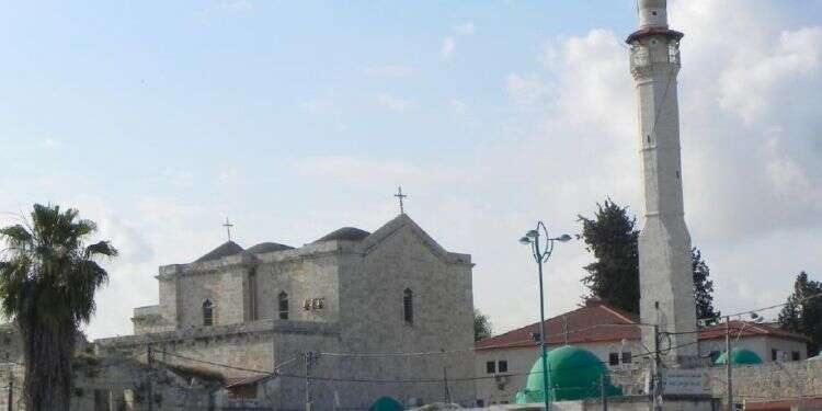 בלוד מנסים להנמיך את המואזין, המוסלמים: זו מלחמת דת