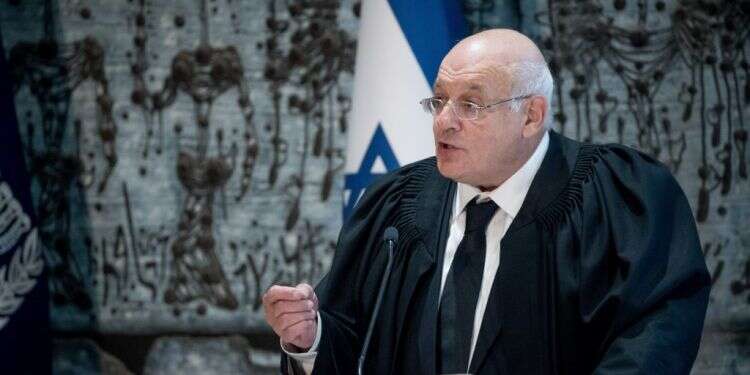 השופט חנן מלצר. צילום: יונתן זינדל, פלאש 90 טעות לעולם חוזרת, רק לא לבתי המשפט