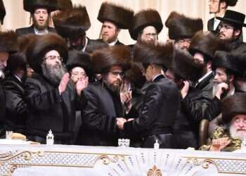 משחקי הכס: העימות בסאטמר שמסעיר את העולם החסידי