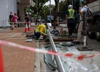 המשטרה החשאית של סין בהונג־קונג השתלטה על מלון מפואר מול מוקד ההפגנות