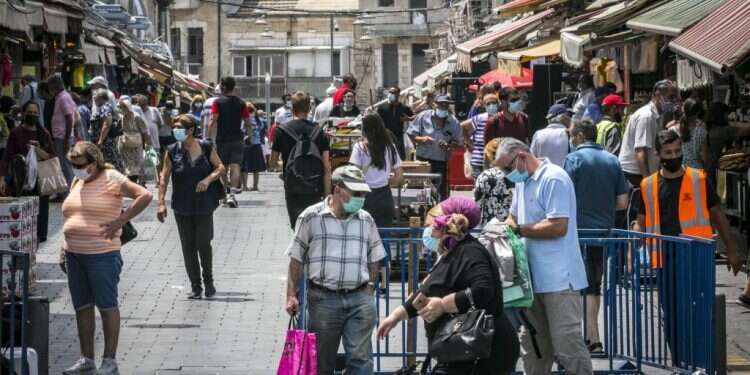 שוק מחנה יהודה. צילום: אוליבייה פיטוסי, פלאש 90