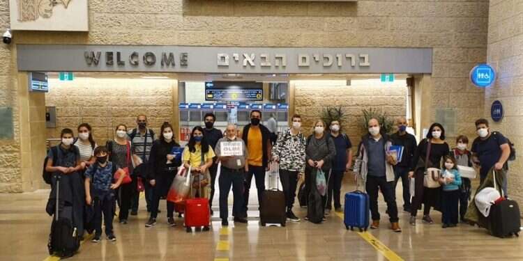 יהדות ברזיל והקורונה: ריקודי עם בזום ו"ברמוביל"