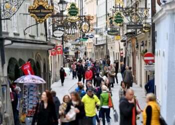 ללא הגבלות: כך הצליחה אוסטריה לשטח את העקומה