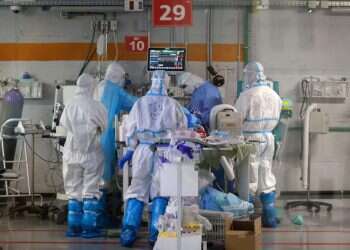 ביבי-גנץ, עורו: ישראל הזחוחה חיה בהכחשת קורונה