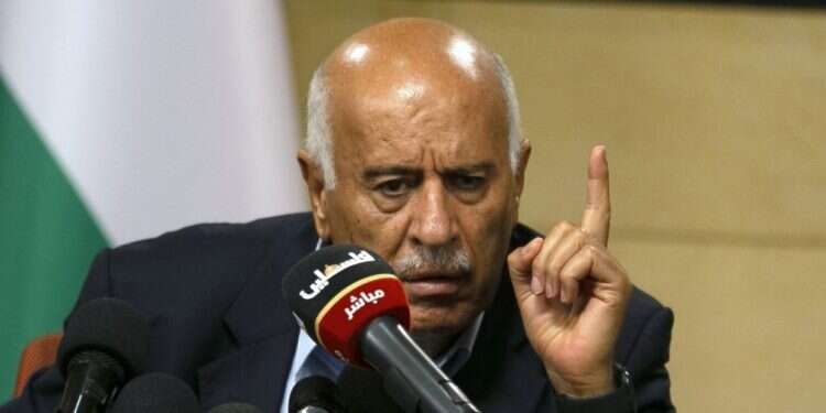 ג'יבריל רג'וב. צילום: AFP הפסקת התיאום הביטחוני פגעה במאבק בקורונה ברש"פ