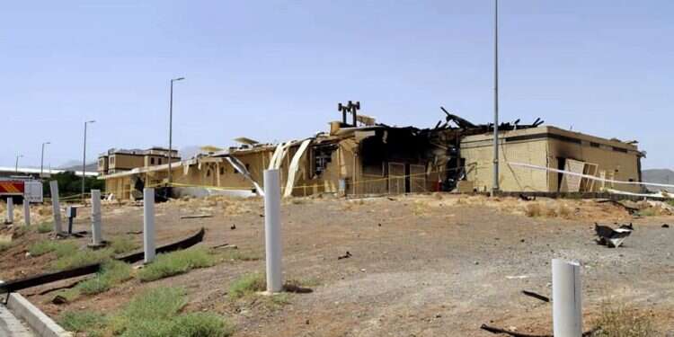 המתקן בנתז לאחר הפיצוץ. צילום: AFP האם הארגון שלקח אחריות על הפיצוץ באיראן קיים באמת?